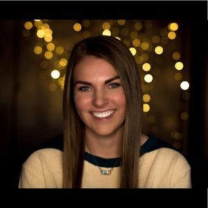 Meet your Posher, Lauren